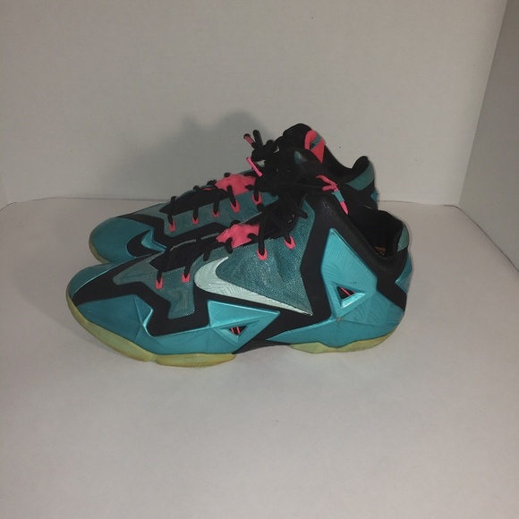 Lebron's South Beach 11's - Picture 4 of 5